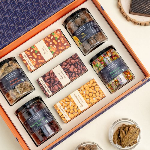 Tasteful Gift of Assorted Mukhwas N Chocolates