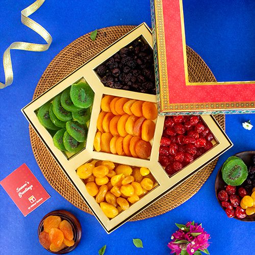 Exquisite Dried Fruits Assortment Box