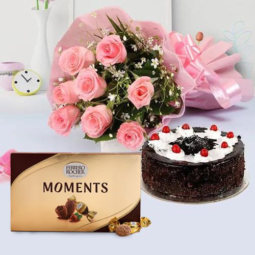 Delicious Cake with Pink Roses Bouquet N Ferrero Rocher Moments