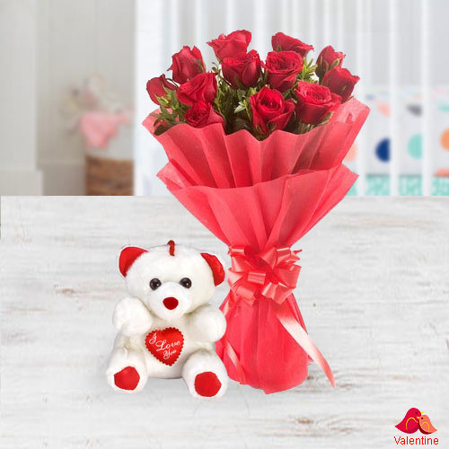 Exclusive Dutch Red Roses  Bunch with a small teddy bear