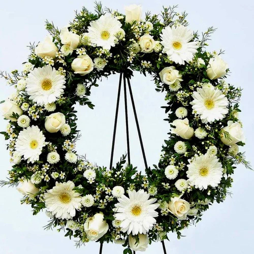 Pretty Mixed Flowers Wreath