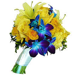 Appealing Bouquet of Mixed Flowers