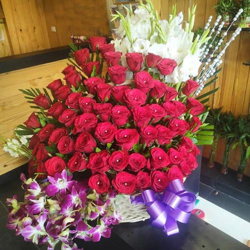 Wonderful Arrangement of Roses Orchids N Tube Roses