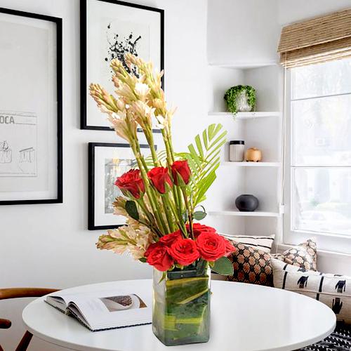 Beautiful Display of Red Roses N White Rajnigandha in a Glass Vase